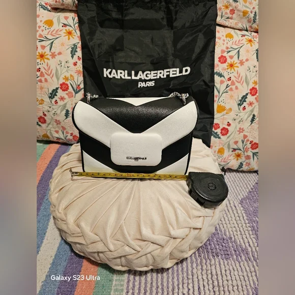 Chevron quilting chic Fleur by KARL LAGERFELD PARIS